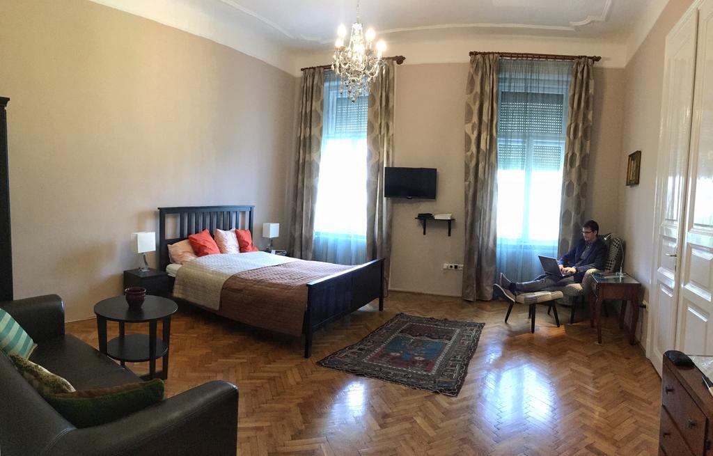 Diamonds Apartment With 2 Rooms Near Guzsdu Udvar Budapest Esterno foto