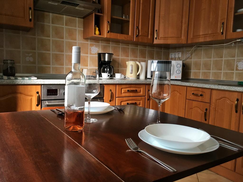 Diamonds Apartment With 2 Rooms Near Guzsdu Udvar Budapest Esterno foto